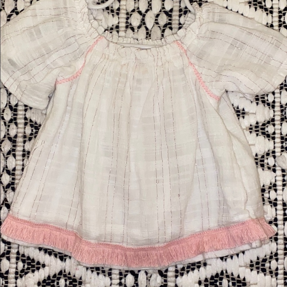 Toddler girl size 2t beautiful top